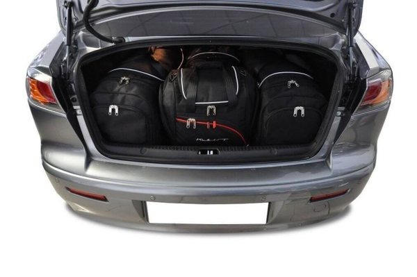 MITSUBISHI LANCER LIMOUSINE 2007-2016 SET TORBI ZA AUTO 4 KOM
