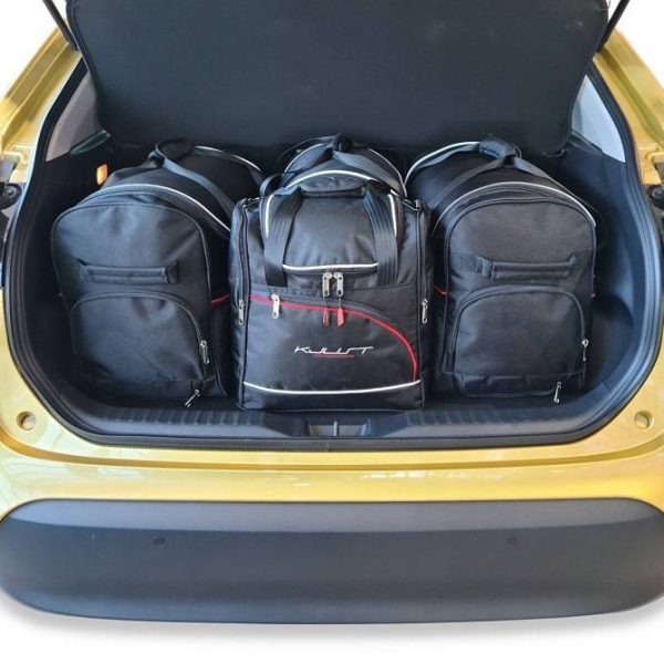 TOYOTA YARIS CROSS 2020+ SET TORBI ZA AUTO 4 KOM